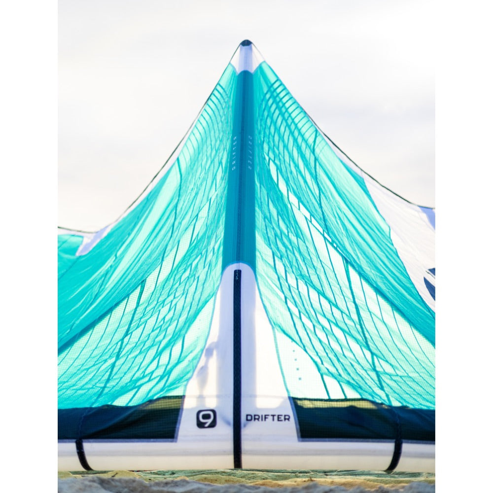 Cabrinha 2027 Drifter Apex Kite - Action 3